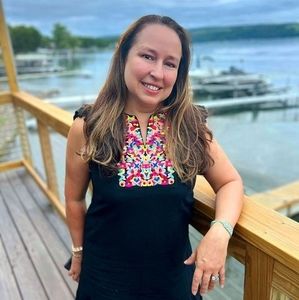 Meet your Posher, Amy